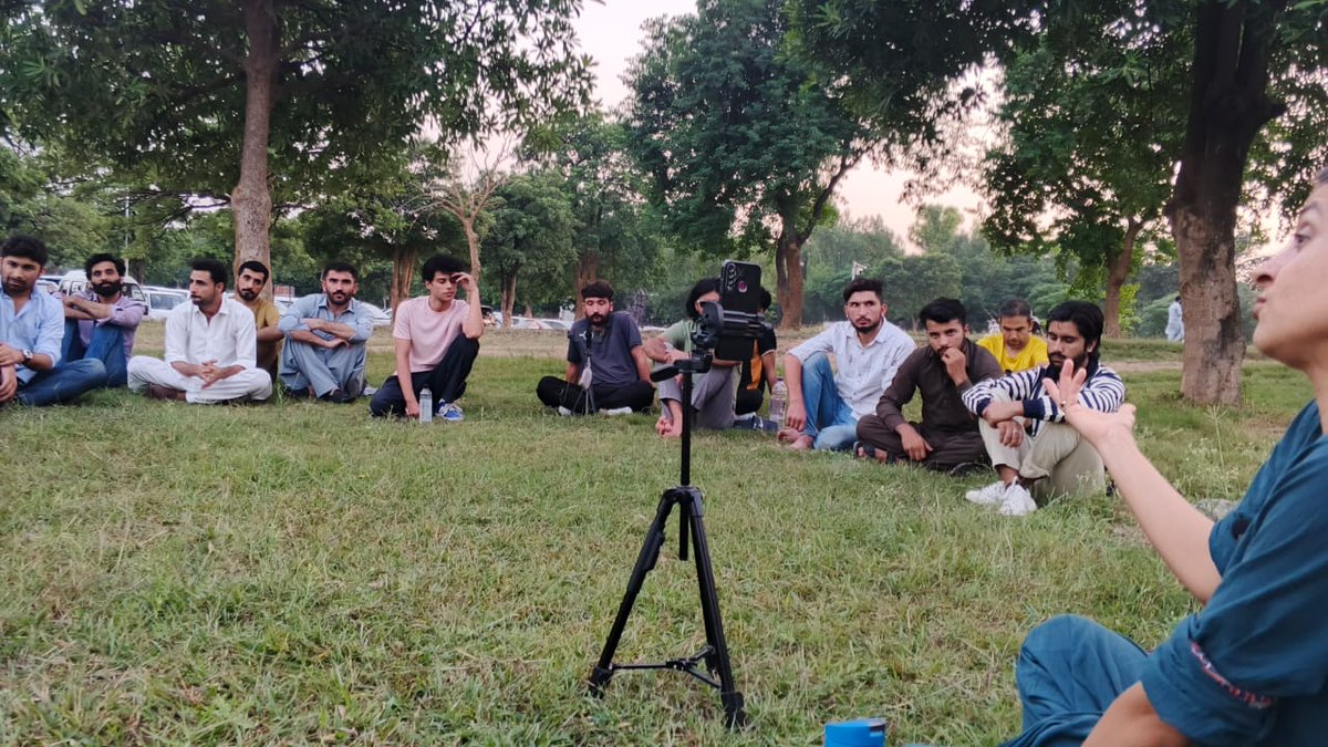 AwamiWorkers's tweet image. Some pictures of the study circle attendees.