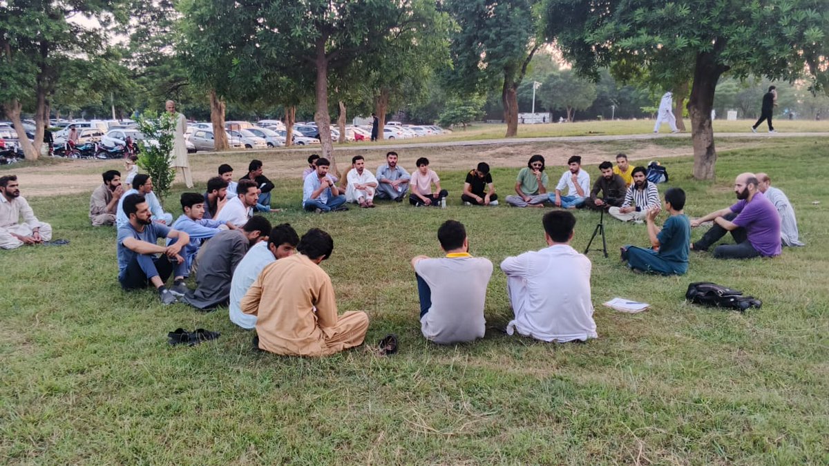 AwamiWorkers's tweet image. Some pictures of the study circle attendees.