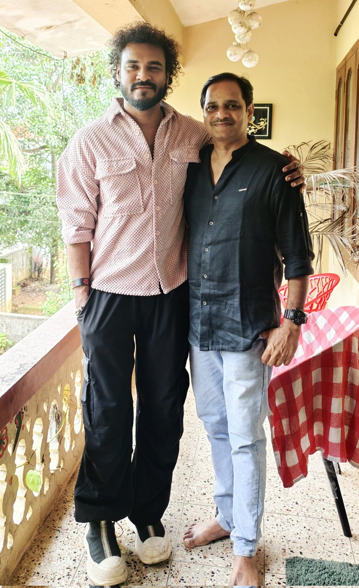 singamgroup8's tweet photo. @Ravikumartcr
#paramu Naa
@Suriya_offl @Karthi_Offl
@rajsekarpandian
@singamgroup8 https://t.co/m85pyY6869