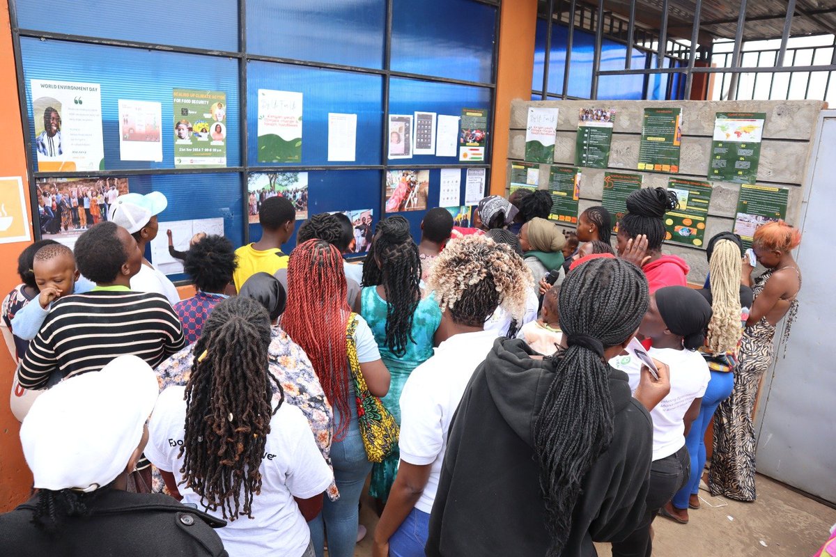 SautiZetu254's tweet image. 17 months, 300+ Community members reached, 30+ Networks formed.

We have been implementing the PEIS Project supported by @aphrc  

On Saturday, we convened a community town hall &amp;amp; used photovoice and art to disseminate the work as accountability.
#PEISProject 
#CommunityVoices