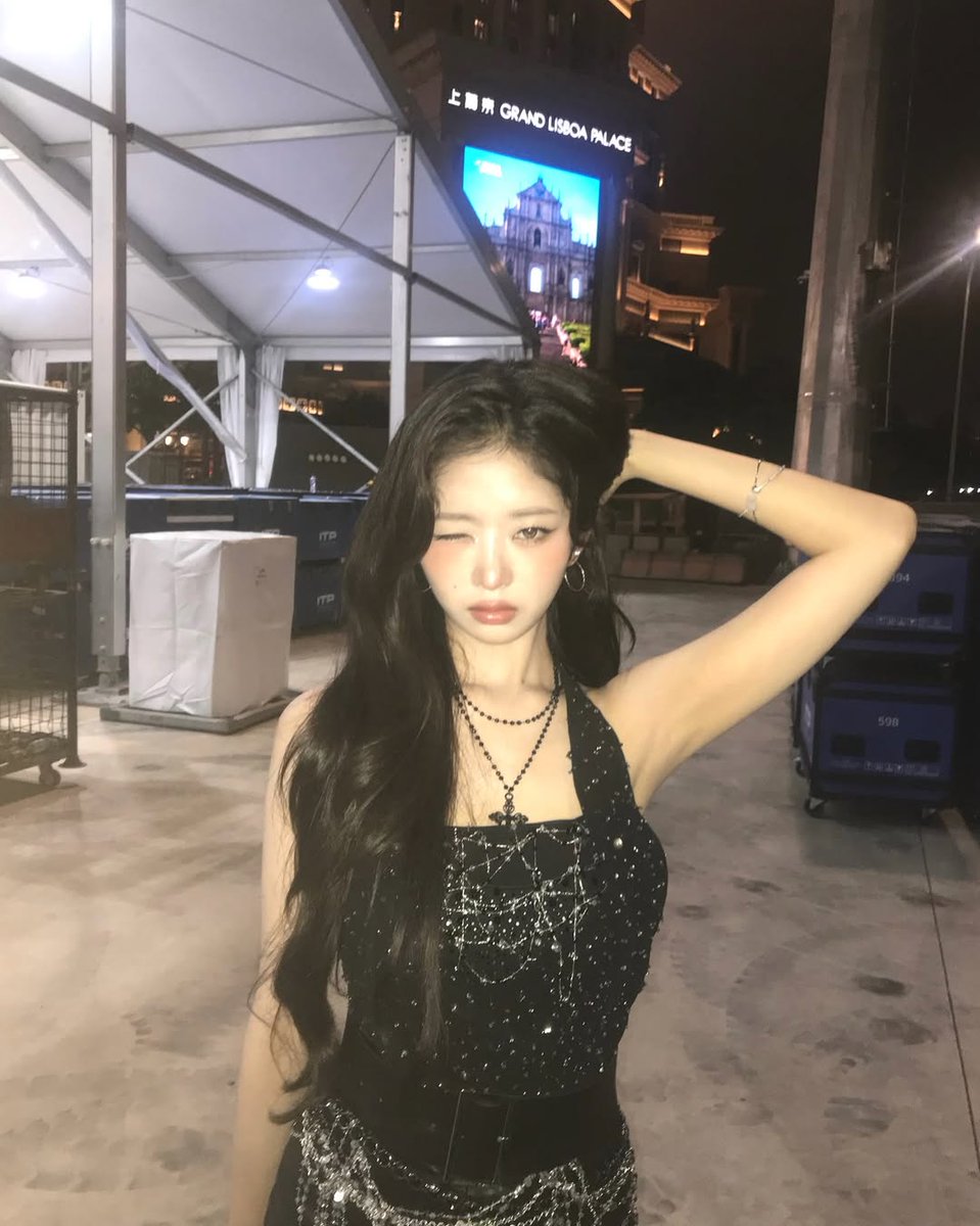 𝖨 𝗐𝖺𝗌 𝗎𝗉 𝖺𝗅𝗅 𝗇𝗂𝗀𝗁𝗍, 𝖺𝗇𝖽 𝗂𝗍 𝗐𝖺𝗌 𝖾𝗇𝗍𝗂𝗋𝖾𝗅𝗒 𝗐𝗈𝗋𝗍𝗁𝗐𝗁𝗂𝗅𝖾. 𝖨'𝗆 𝖿𝖾𝖾𝗅𝗂𝗇𝗀 𝗍𝗁𝗂𝗌 𝗀𝗈𝗋𝗀𝖾𝗈𝗎𝗌 𝖺𝗇𝖽 𝗏𝗂𝖻𝗋𝖺𝗇𝗍, 𝖺 𝗌𝗍𝖺𝗍𝖾 𝗈𝖿 𝗆𝗂𝗇𝖽 𝗍𝗁𝖺𝗍'𝗌 𝖺𝗅𝗐𝖺𝗒𝗌 𝗍𝗁𝖾 𝗀𝗈𝖺𝗅.