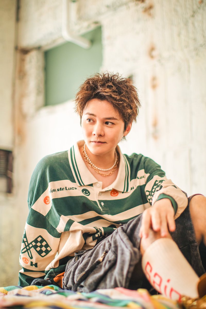 Lead_tv's tweet photo. ❤️‍🔥Lead ミニアルバム「REPRISE」❤️‍🔥

/// リリースまであと2日 ///
オフショット📸
#古屋敬多 @Keita_Lead 
 
2002年デビュー当時への原点回帰をテーマにした全6曲を収録🔥

🎧CDご購入はこちら
https://t.co/ahqBlMeYvP
🎶リリースイベント
https://t.co/YycDrOh20c
#Lead_REPRISE #Lead原点回帰 #Lead https://t.co/5s8mhn4lJH
