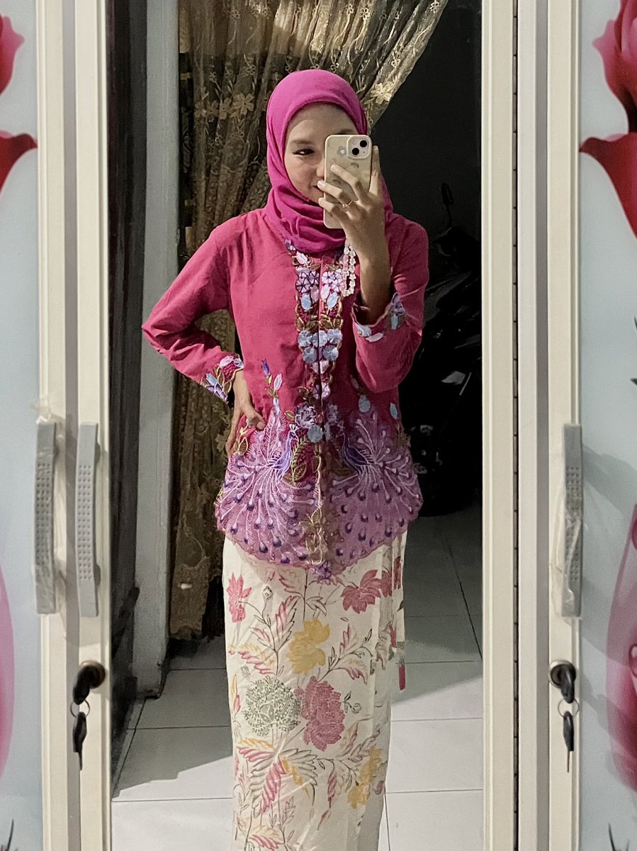 🌻 tweet media