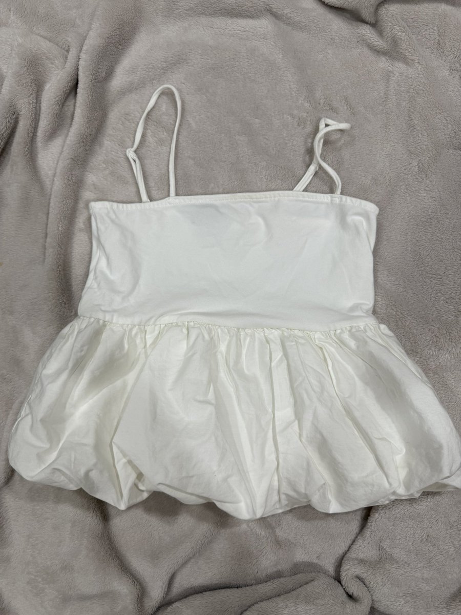 haeviu's tweet photo. h&amp;m white baby doll top
— never been used
— size on tag
— payo / 3 days 

₱550 + sf

borrowed # wts ph preloved clothes nct dream 127 wayv bts seventeen zb1 straykids  katseye enhypen aespa riize svt https://t.co/IITl0KM8ND