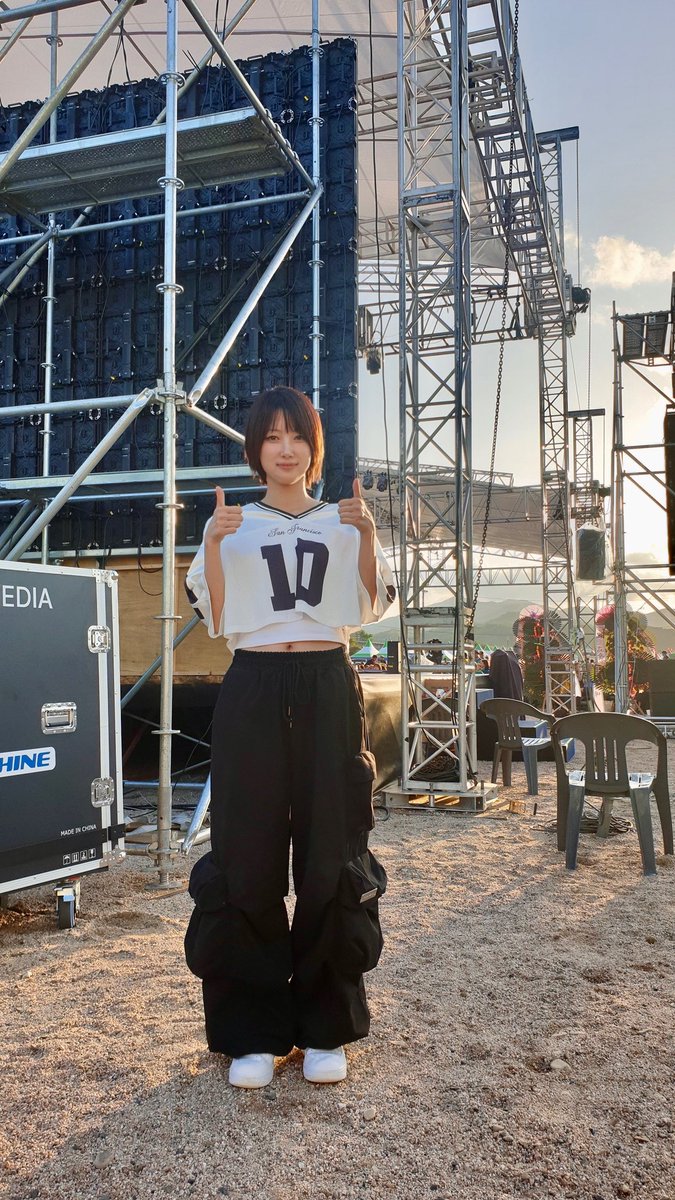 처음 솔로로 참가하게 된 대회,
그리고 정말 오랜만에 다시 서게 된 무대라 
여러모로 많은 의미가 있었던•••
좋은 경험이었다 ✨🌱