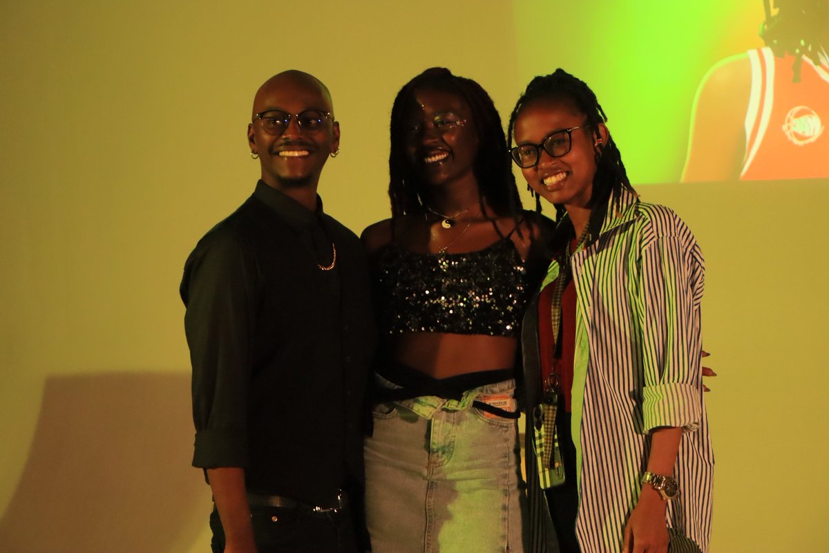 White carpet moment with <a href="/RecordsArray/">Array Records</a> 🌻💛

#owirriana 🌷 #whatlovelookslike #listeningparty #lifeofanartrist #fypシ