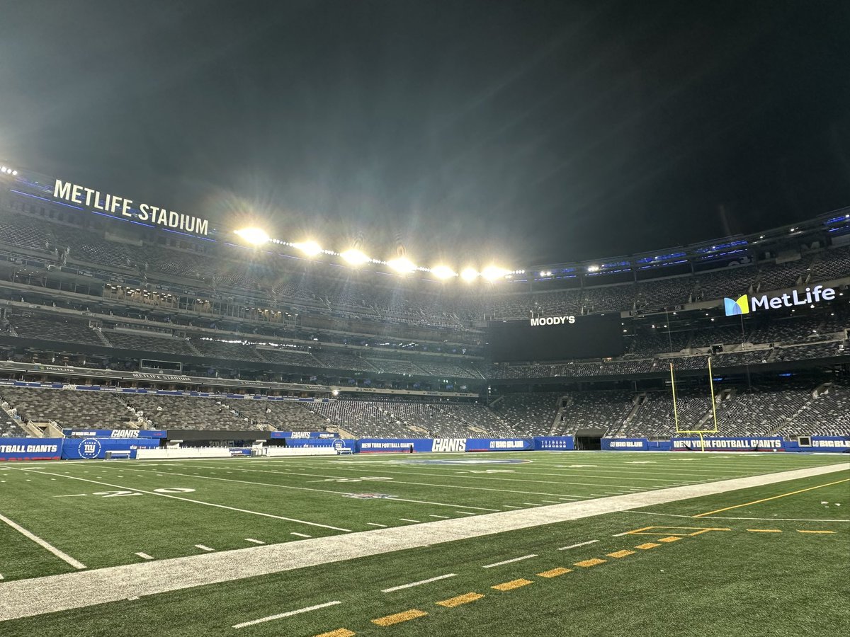 Happy victory Monday #ChiefsKingdom 

Goodnight from NYC ✌🏼