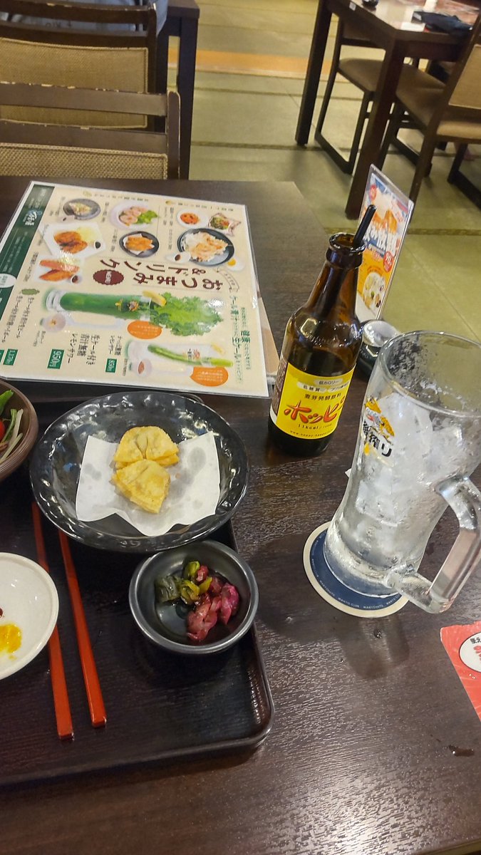 chakoriko's tweet photo. フォロー外さないでいてくれた皆さん！お元気ですか？　
私は元気！と言いたいところだか、仕事と介護でてんてこ舞いじゃー!
2年ぶりのホッピーがリターナブルぢゃない！哀しさ…
でも、毒出し毒出し〜ᕙ⁠(⁠ ⁠ ⁠•⁠ ⁠‿⁠ ⁠•⁠ ⁠ ⁠)⁠ᕗ https://t.co/bcywPUczAn