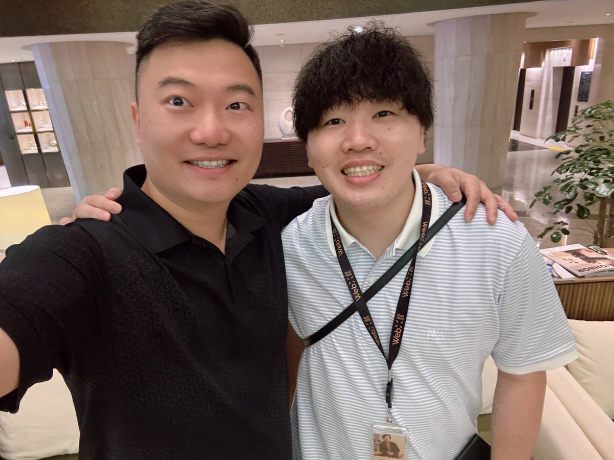 Great to meet my friend <a href="/iambensmart/">Ben 🦇🔊🧧🌛</a> again in Korea 🇰🇷 

Can’t wait for our next collaboration!