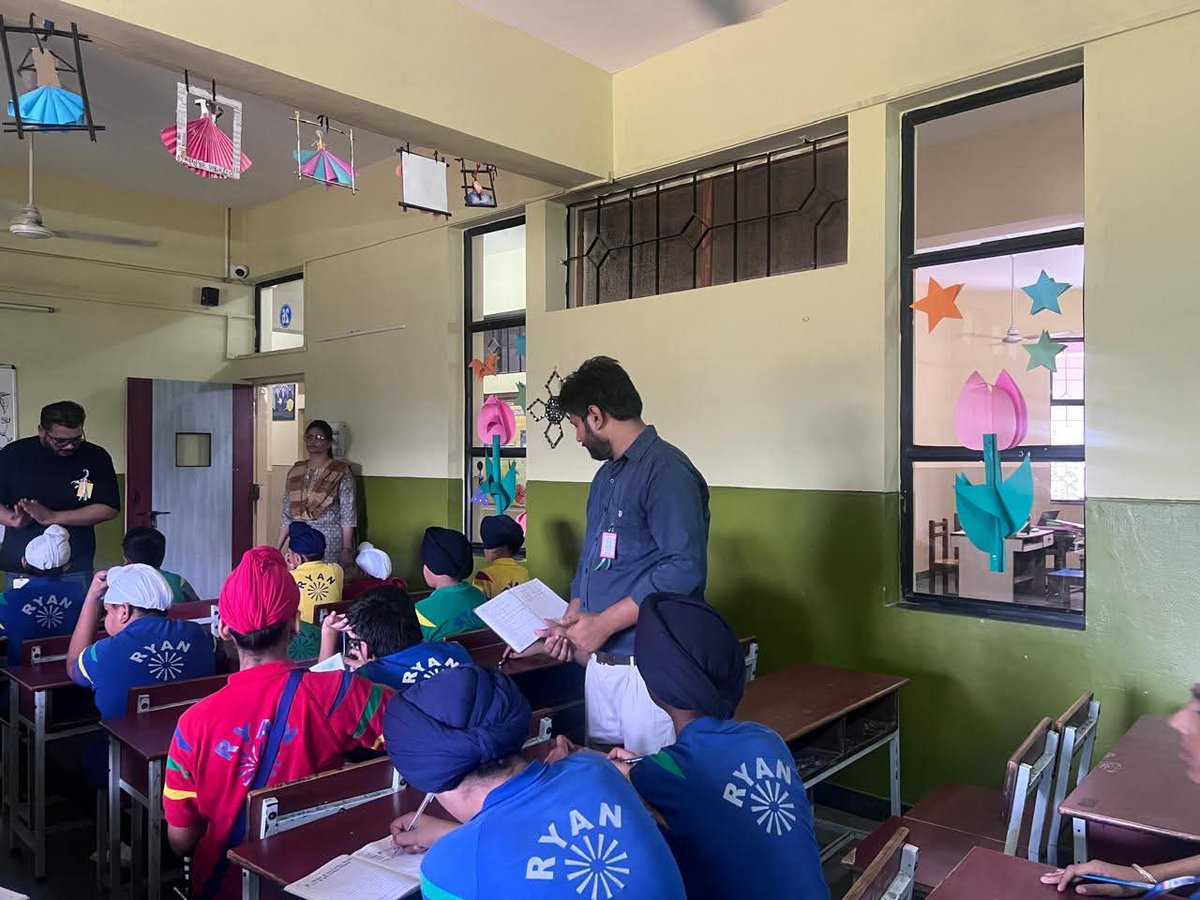 bindra_ashish's tweet image. Just wrapped up a super fun session at Ryan School 🎉
We dived into HTML, CSS & JavaScript 💻✨
Loved how the students turned ideas into cool web pages 🚀🔥
Future coders in the making! 💡👩💻👨💻
#CodingIsFun #RyanSchool #WebDev