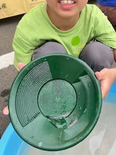 「#平泉世界遺産祭2025」に参加し、日本遺産のPRと出張砂金採りを行いました✨
多くの方に砂金採りを体験いただき、涌谷町の魅力を知っていただく良い機会となりました。
#天平ろまん館 #砂金採り #日本遺産