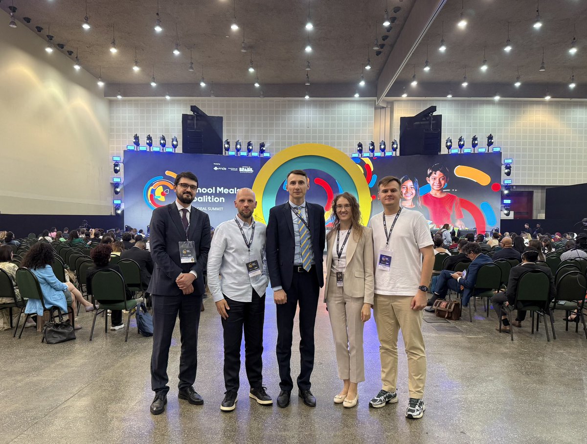 OrestStepanyak's tweet photo. 📚 By 2030 every child should get at least one full meal at school.
🌍 At the 2nd Global School Meals Coalition Summit in Brazil we heard: 466M children now benefit (+80M since 2020).
🇺🇦 Ukraine: from 500k in 2020 to 1.8M in 2025.
School meals = survival &amp; future. https://t.co/u8DAgFkPAJ
