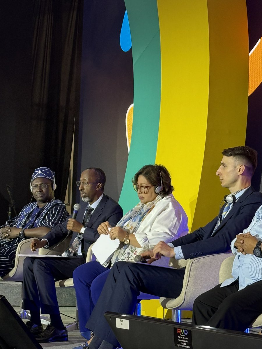 OrestStepanyak's tweet photo. 📚 By 2030 every child should get at least one full meal at school.
🌍 At the 2nd Global School Meals Coalition Summit in Brazil we heard: 466M children now benefit (+80M since 2020).
🇺🇦 Ukraine: from 500k in 2020 to 1.8M in 2025.
School meals = survival &amp; future. https://t.co/u8DAgFkPAJ