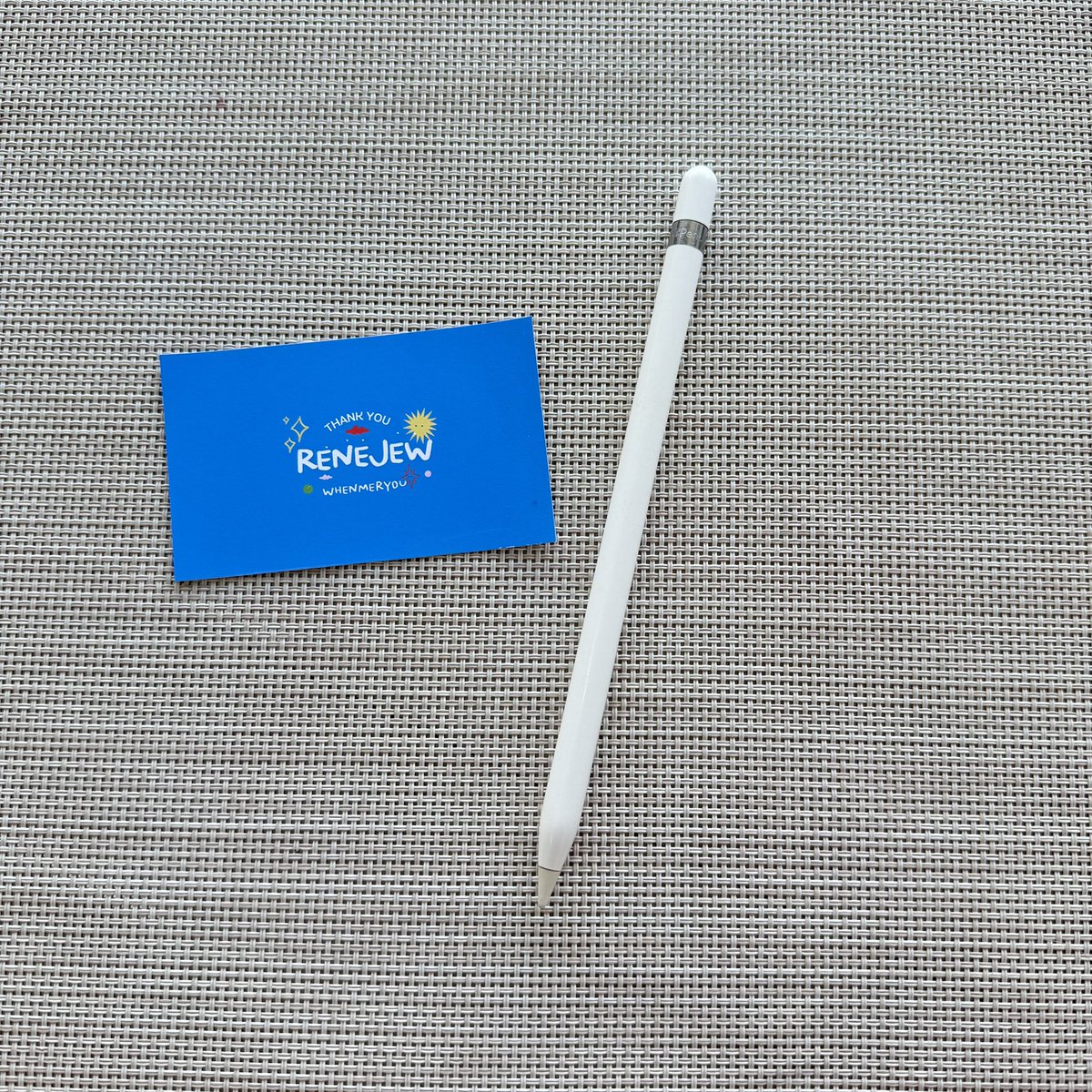 🍒 ส่งต่อ Apple Pencil Gen1 ✨
ราคา : 1,150฿ รวมจัดส่ง

ของแท้มือสอง มีแค่ตัวปากกาค่ะ
— สอบถามเพิ่มเติมทักแชทได้เลยค่า (🐻)
#applepencilมือสอง  #ส่งต่อapplepencil #ApplePencil #ปากกาไอแพดมือ2 #applepencilมือ2  #ไอแพดเพื่อการศึกษา #ปากกาไอแพด #ปากกาไอแพดมือสอง