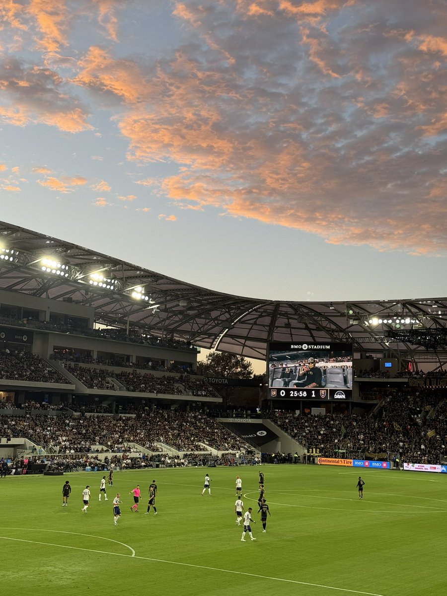 It was a perfect night at BMO! #CarlosVela