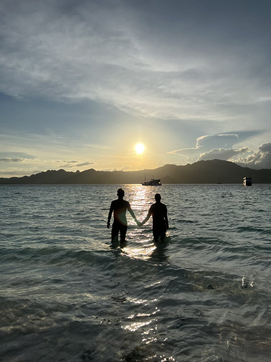 happiness is the key 🫶🏻🩵 <a href="/FikriShohibul/">shohibul fikri</a>