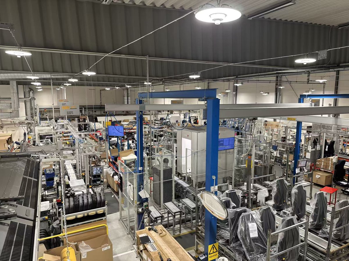 TioslSmart's tweet photo. ✌[Case Study] : We have proposed a tailor-made lighting automation system for our client from Germany featuring:
✔️3.5mm interface microwave sensor.
✔️UFO High Bay Lighting.
😀The client is very excited about the new lighting system. The energy saved exceeded their expectations. https://t.co/VPlPG0ugKA