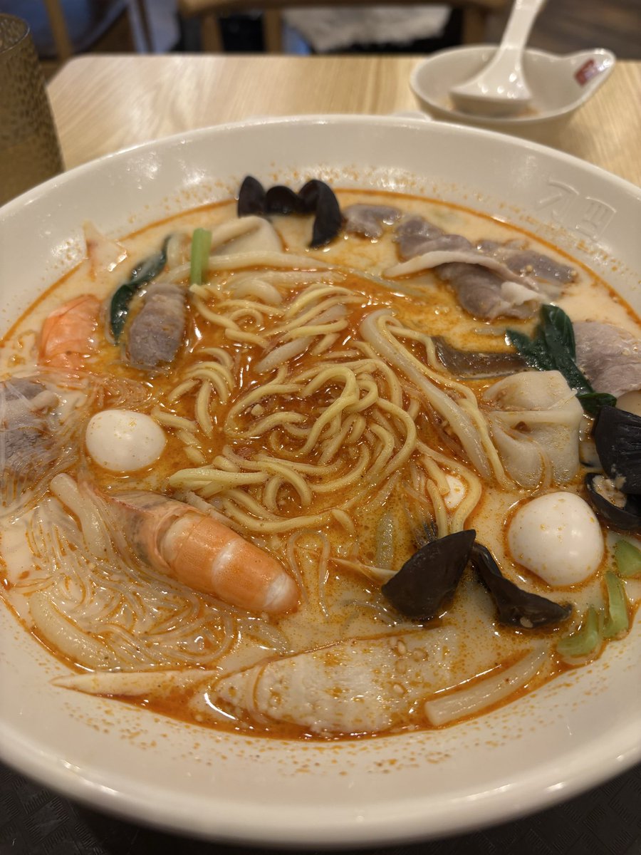 だいぶ遅めのランチ😋🍴💕