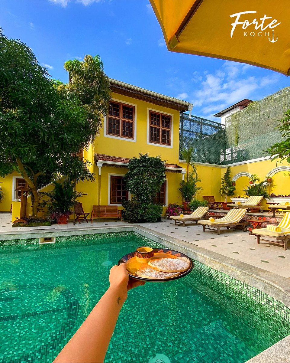 Serving up sunshine and pancakes by the pool at Forte Kochi! There’s no better way to start the day at this heritage retreat — fluffy stacks, a refreshing swim, and pure vacation bliss. 🌞💛