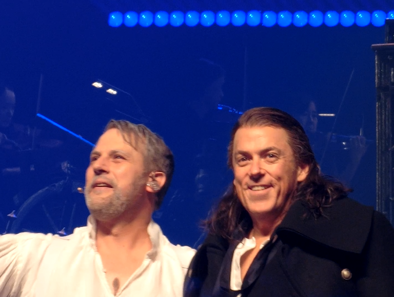 qqq999HWeve's tweet photo. いい顔(о´∀`о)b
#GerónimoRauch #JeremySecomb #レミゼ #レミゼワールドツアー #LesMizWorldTour https://t.co/f0bklu3Hwl