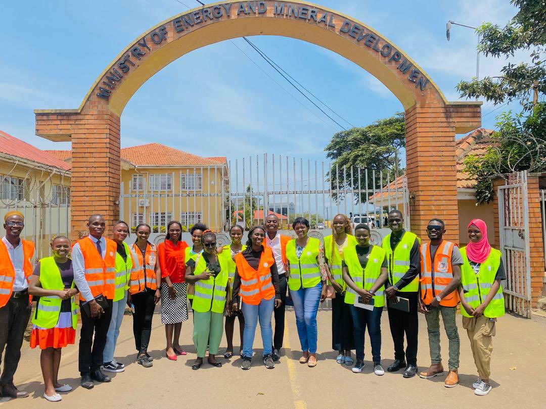 UNDPUganda's tweet image. Young professionals &amp;amp; entrepreneurs visited the Dept. of Geological Surveys &amp;amp; Mines in Entebbe to learn about Uganda’s mineral development strategy &amp;amp; services supporting innovation &amp;amp; value addition in the mining sector. ⛏️

#SDG9