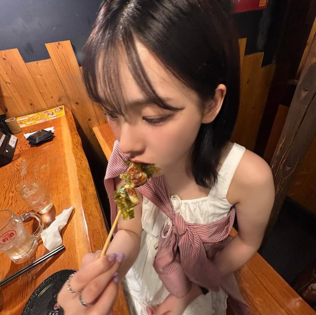 airibluu tweet media