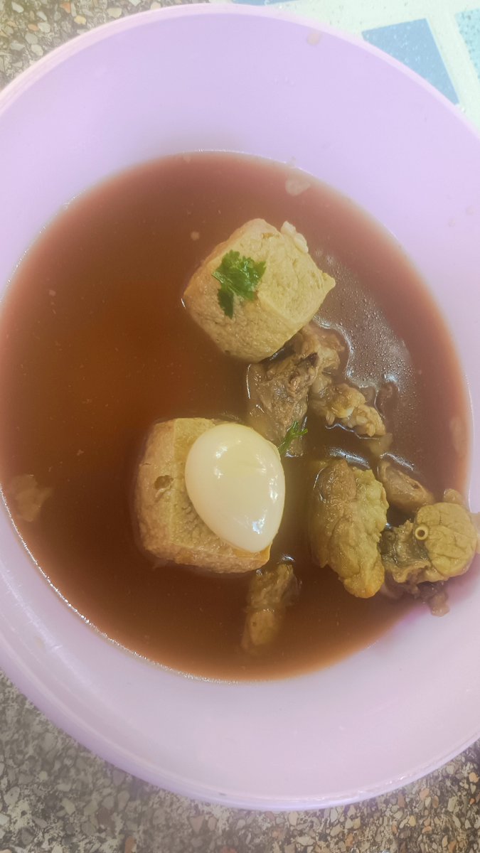 Phismarth's tweet photo. ไข่พะโพ้ ทบ. ไข่กุยังใหญ่กว่555 https://t.co/9MgyvjUhb3