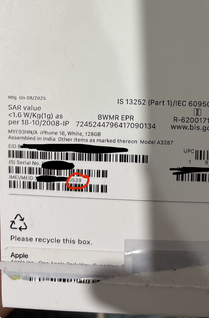 imrajath_'s tweet photo. 📱 Ordered 2x iPhone 16 (256GB) on @Flipkart Big Billion Days — one Black (normal delivery, next day) & one White (Flipkart Minutes, 20-min delivery).

The delivery stretched past midnight. I even called while the agent was going around different locations. The call connected to a woman who hung up when I asked about Flipkart Minutes.

At 12:53 AM, he arrived, saying he had many deliveries, and showed two iPhones (Black & White). His gate-entry name didn’t match the app.

I focused on the important things — color was correct, the phone existed, serial number was new. Storage check slipped my mind as he’d been moving around and I wasn’t in proper frame of mind. He kept insisting “everything is correct, see White iPhone 256GB” while opening the box.

After confirming the phone was real and new, I shared the OTP, started setup, and transferred my eSIM.

The shock came later 😓 — the box said 128GB instead of 256GB, and invoice IMEI didn’t match the box.

(1/2)

#Flipkart #FlipkartBigBillionDays #iPhone16 #FlipkartMinutes #OnlineShopping #CustomerExperience

@flipkartsupport