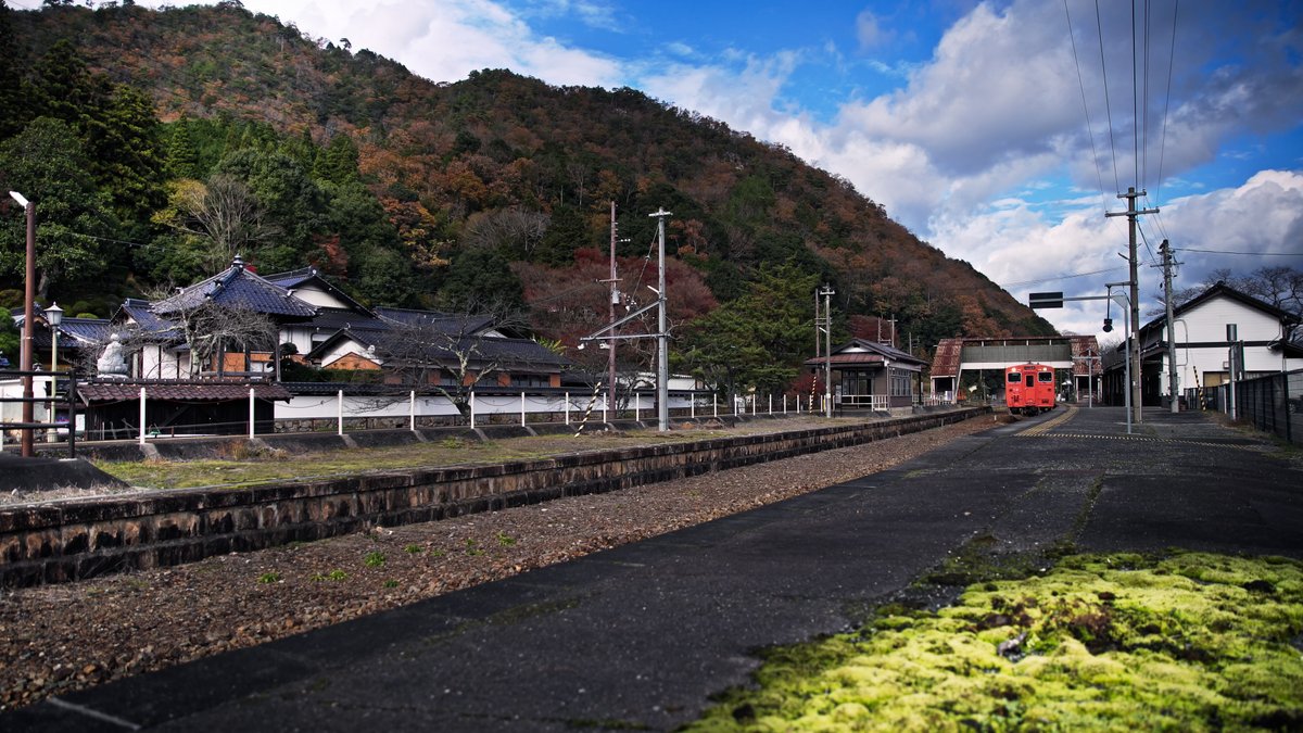 【10月18日 県南ちゃんねる(111ch)のおススメ番組】

【旅チャンネル】鉄道ポスターの旅 （#19 ⽵⽥駅(播但線)と⽇当駅(樽⾒鉄道)）

〈放送時間はこちら〉

・10：30～

JR⻄⽇本播但線⽵⽥駅と樽⾒鉄道⽇当駅を旅します。