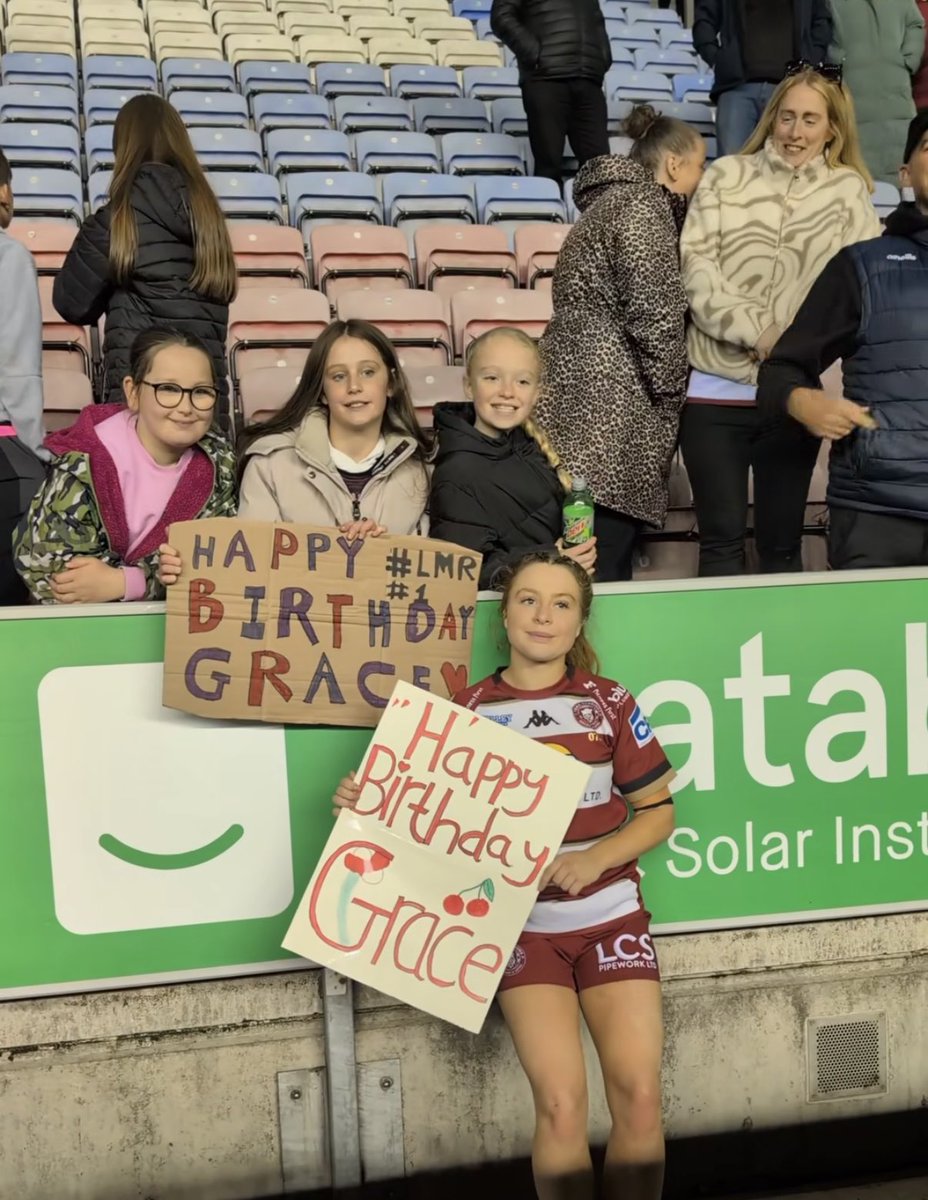 This is worth 10 trophies to me 🍒⚪️

Girls inspiring girls.