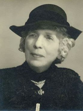 Woman of the Day social reformer and animal welfare pioneer Maria Dickin, born OTD 1870 in Hackney, who was branded as “dangerous” by the Royal College of Veterinary Surgeons after she founded the People’s Dispensary for Sick Animals for working class people who couldn’t afford