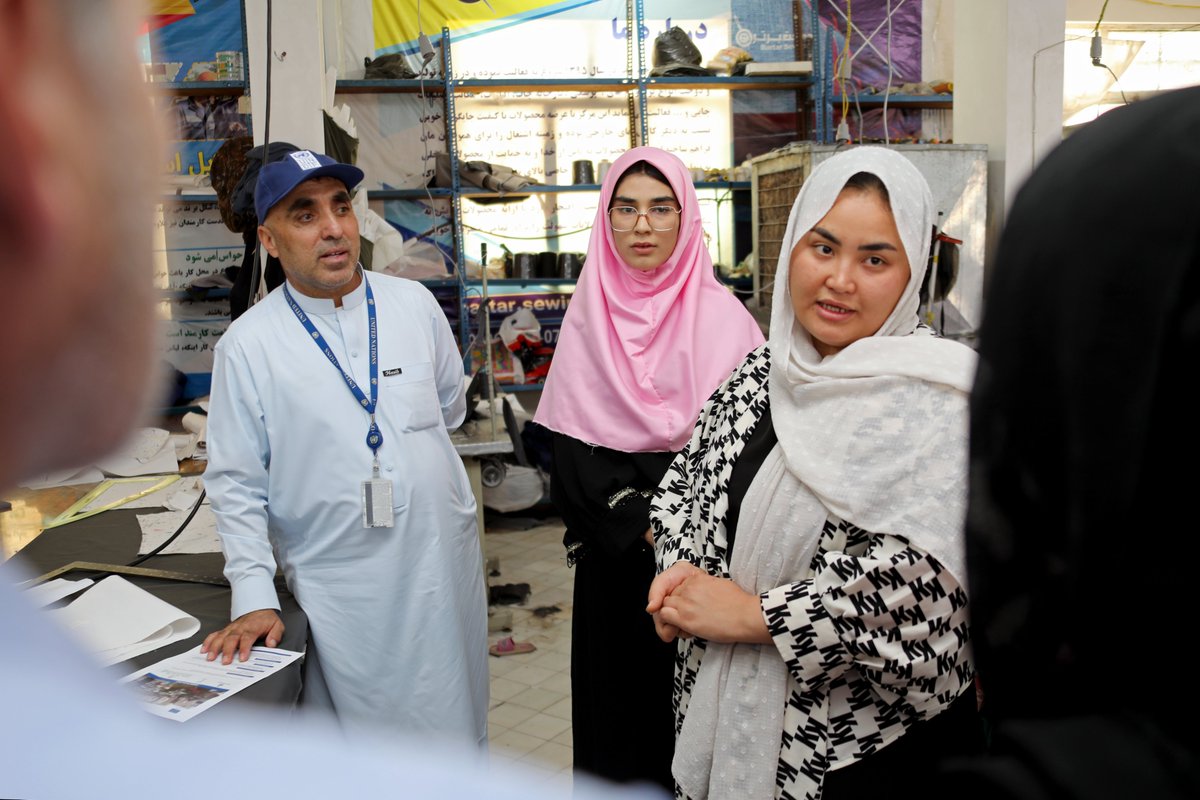UNDPaf's tweet image. The @EUinAfghanistan Delegation &amp;amp; @UNDPaf visited Herat to meet women entrepreneurs &amp;amp; local businesses. From food processing to saffron &amp;amp; textiles, EU–UNDP support is helping enterprises grow, create jobs &amp;amp; strengthen livelihoods across western AFG. undp.org/afghanistan/ne…