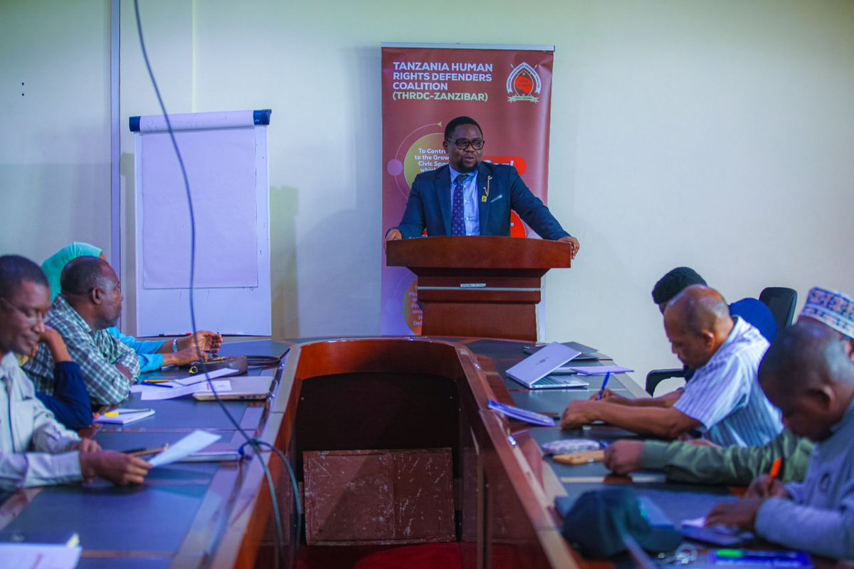 Sept 20 | THRDC-Zanzibar iliendesha mafunzo juu ya Sheria &amp; Kanuni za Uchaguzi pamoja na wajibu wa AZAKI katika kukuza amani kuelekea Uchaguzi Mkuu 2025. Zaidi ya washiriki 60 kutoka AZAKI, vyombo vya habari na viongozi wa dini walihudhuria. 
  #UchaguziZanzibar