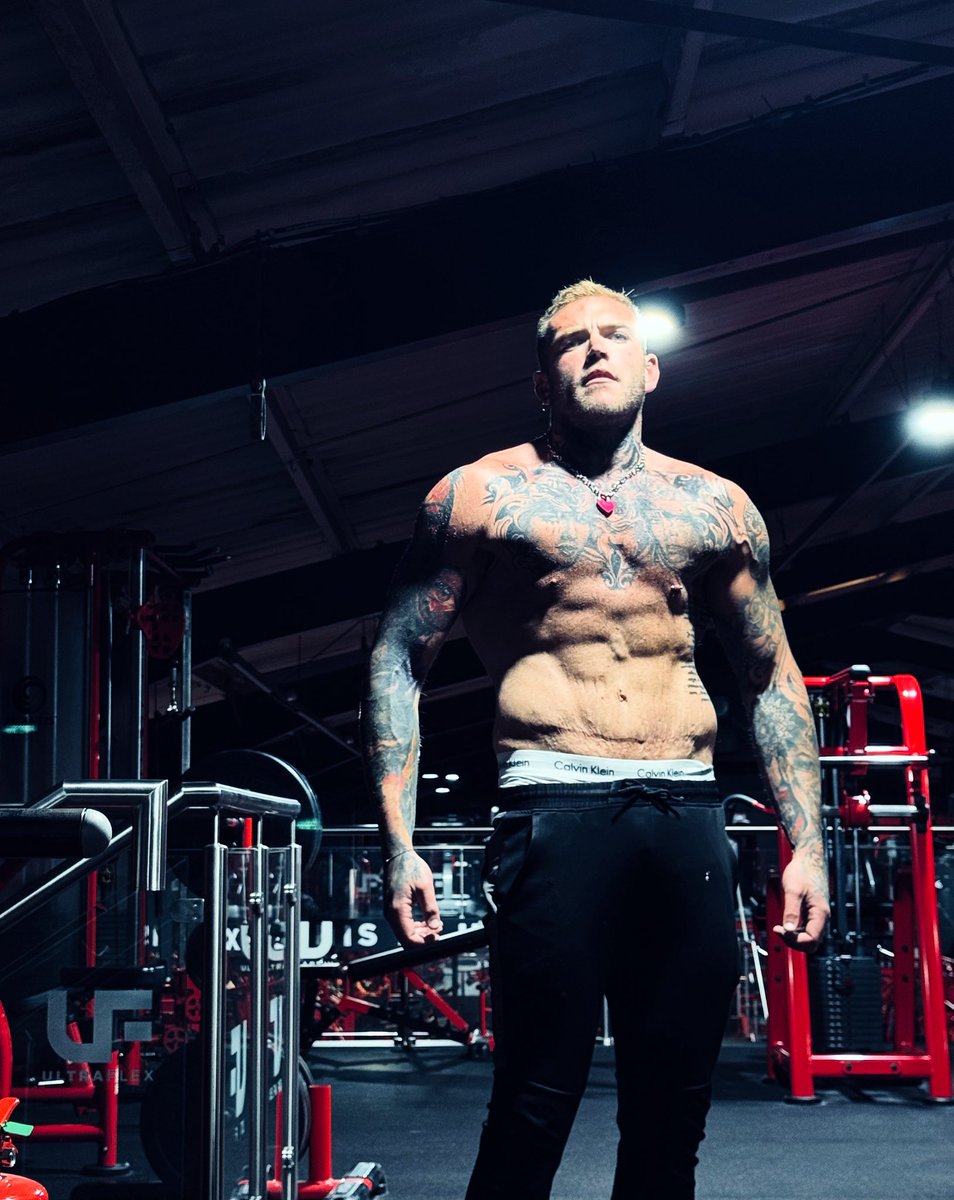 Ricky_Ruinme tweet media