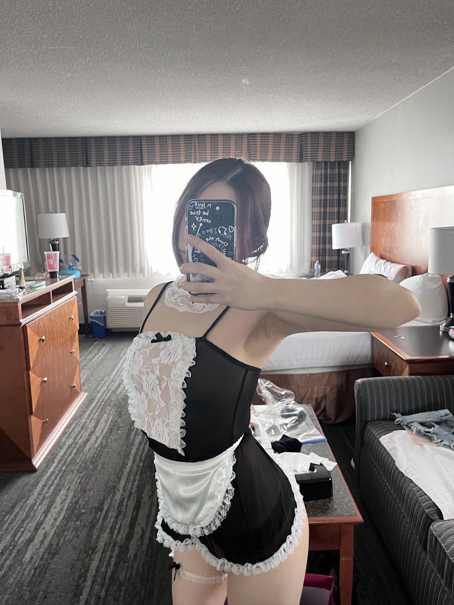 FBI_007_K's tweet photo. 睡前自慰已成常态，如果有人能每天治治我逼痒的毛病就更好了👅
#自慰 #骚逼 #逼痒 https://t.co/jhVkL0Q6Qn