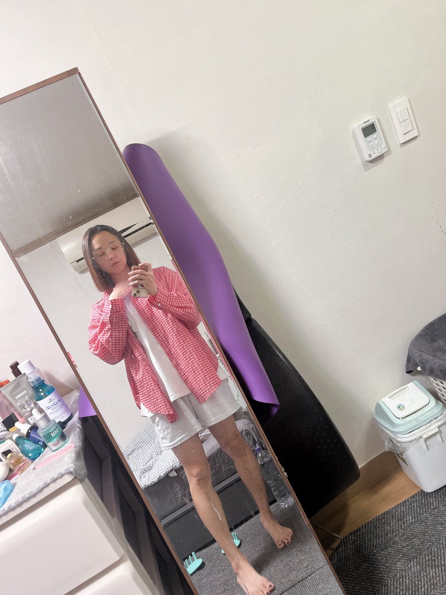 이제 다시 셔츠를 입어야 할 날씨인걸 🙄🙄
다음 달 연휴가 너뮤 기네- ㅠ 어차피 일해야하는데 나는 에구구 일이나 잘 풀리면 좋겠다