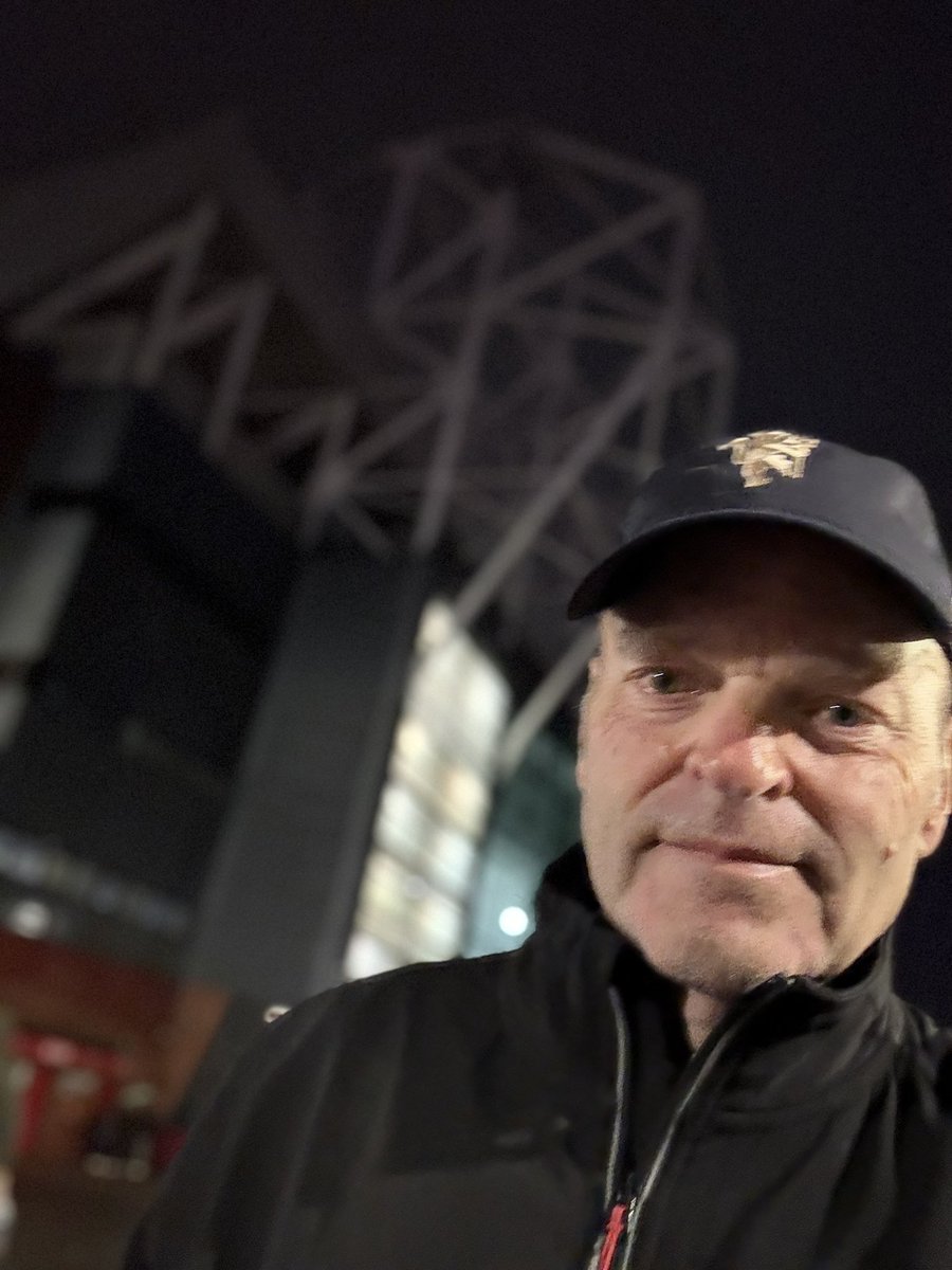 Bonkers game and a proper Manchester soaking too 🌧️😅