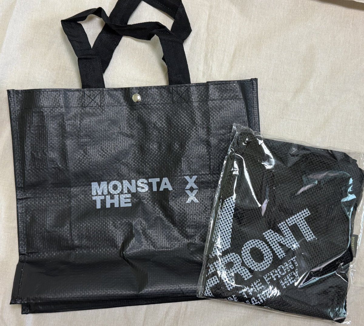 honeymanboyeo's tweet image. 주헌 생일 기념 #RT이벤트 
(상단 메인 게시글 RT하셔야 해요🙂)

주차권 공방포카 멤버별 6명(피드 확인 후 최애로 선정 예정) + NTR 공방 역조공 백2가지 1명
총 7분께 드립니다

*반택 가능하신 분 (반택비 제가 부담)
*당첨자 발표 10/21
*비계x, 타돌 겸돌x