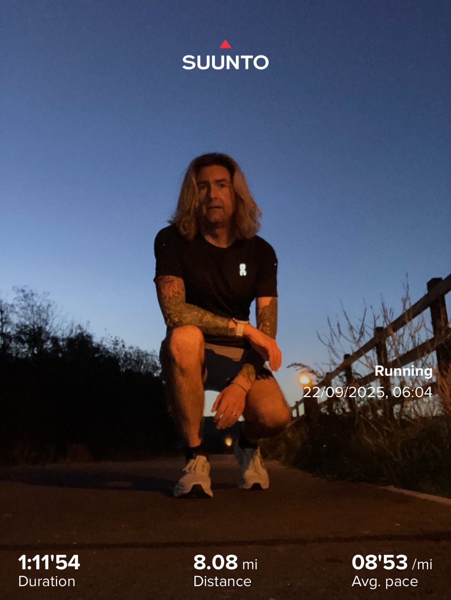 kenda11fella's tweet photo. Autumn vibes this morning. First proper chill when stepping outside. Listened to Katatonia. Their latest is very Autumnal. Happy Monday all. #Heavymetalrunner #runner #fitnessmotivation #runonclouds #runningpunks https://t.co/TxQWxbQqLE