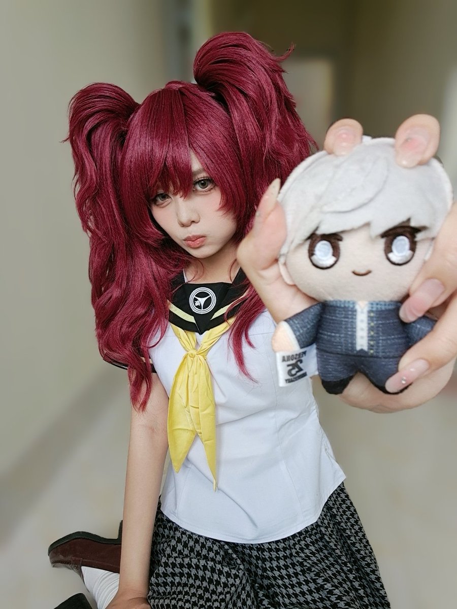 koonsumi's tweet photo. Senpai look delicious should i eat him? https://t.co/CmXiDMnIoX