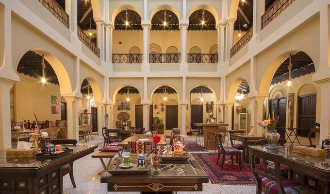 فنادق سعودية تحتفل بالهوية الوطنية إقامة فاخرة تمزج بين التراث الأصيل وروح الضيافة الحديثة في قلب المملكة #اليوم_الوطني 