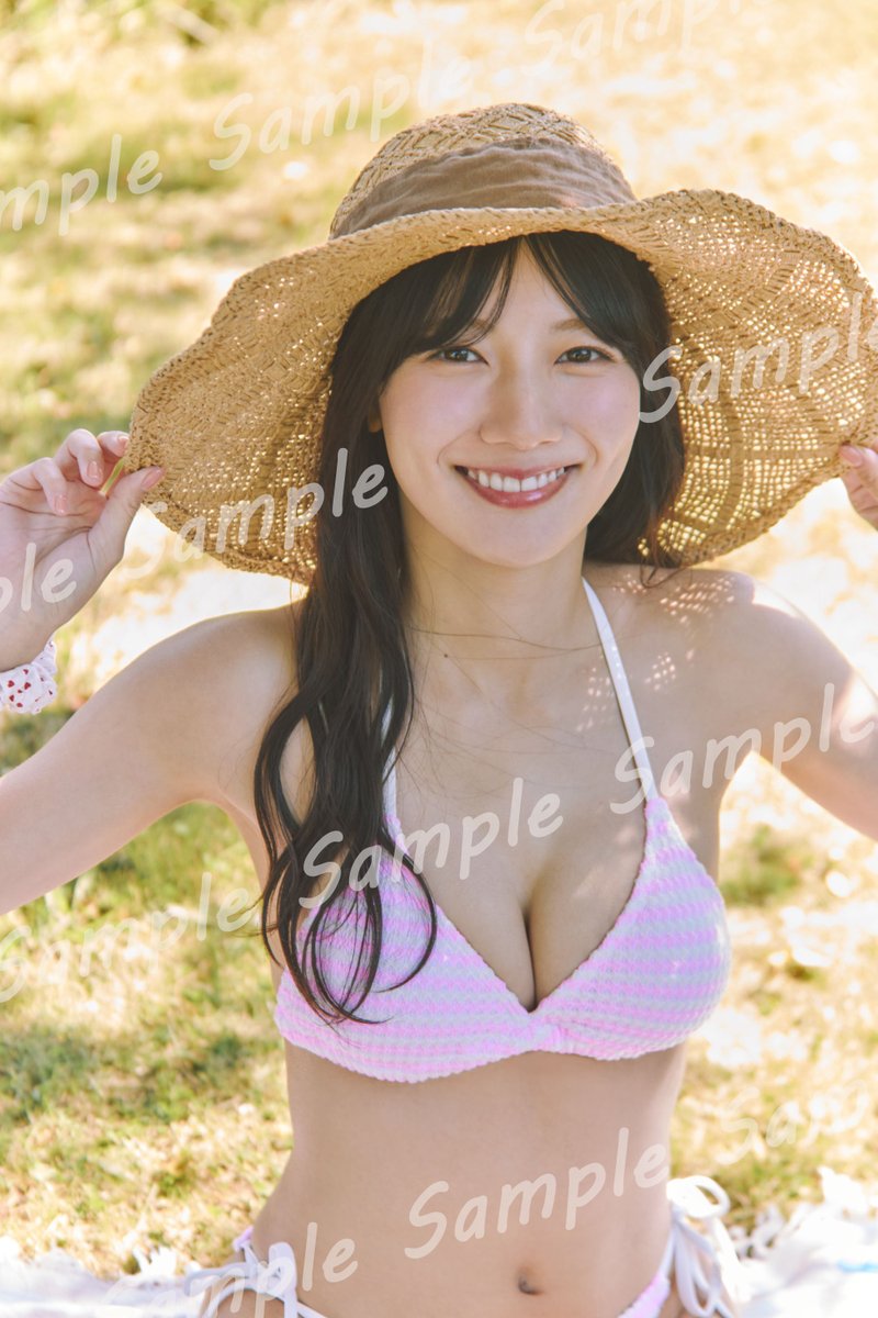 日向坂46河田陽菜、ビキニ姿でピクニック👒 デンマークのカルチャーに