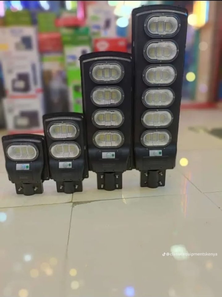 ClasicEquipment's tweet image. Super bright long lasting solar streetlight.
Price
100w - ksh 4,500.
200w - ksh 5,500.
300w - ksh 6,500.

Embrace economic, environment friendly and bright life.
 0721275514.

#solarsecuritylights 
#solarstreetlight
#Solarfloodlights 
#solarlight 
#solaroutdoorlights