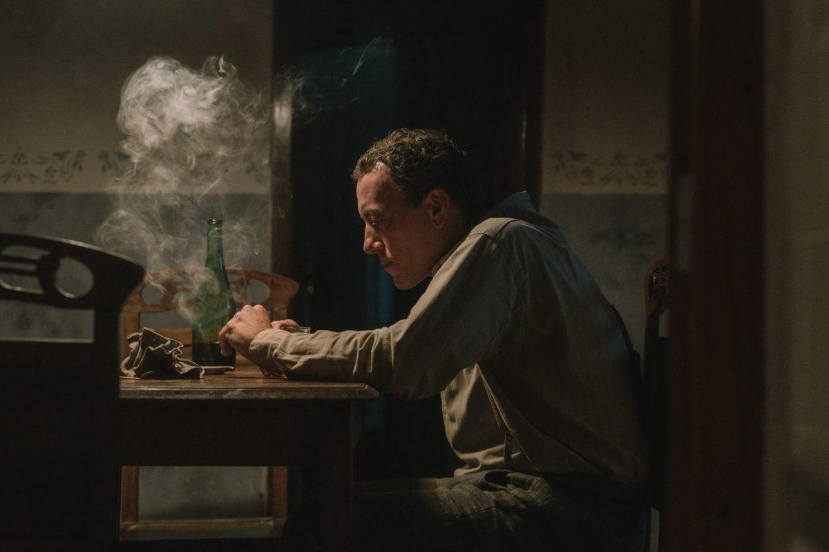 DavidGarridoBazan (@davidgarridobaz) on Twitter photo LA BUENA LETRA I Ciclo <a href="/Adicine_es/">Adicine</a> 
🏦Cines Victoria 📅L22 ⏰18:30 21:00 🎟️5€
Celia Rico dirige este drama sobre las dificultades de una familia en la posguerra con un reparto espléndido: Loreto Mauleón, Roger Casamajor y Enric Auquer🤗
Sed puntuales: hoy no habrá presentación😄 LA BUENA LETRA I Ciclo <a href="/Adicine_es/">Adicine</a> 
🏦Cines Victoria 📅L22 ⏰18:30 21:00 🎟️5€
Celia Rico dirige este drama sobre las dificultades de una familia en la posguerra con un reparto espléndido: Loreto Mauleón, Roger Casamajor y Enric Auquer🤗
Sed puntuales: hoy no habrá presentación😄