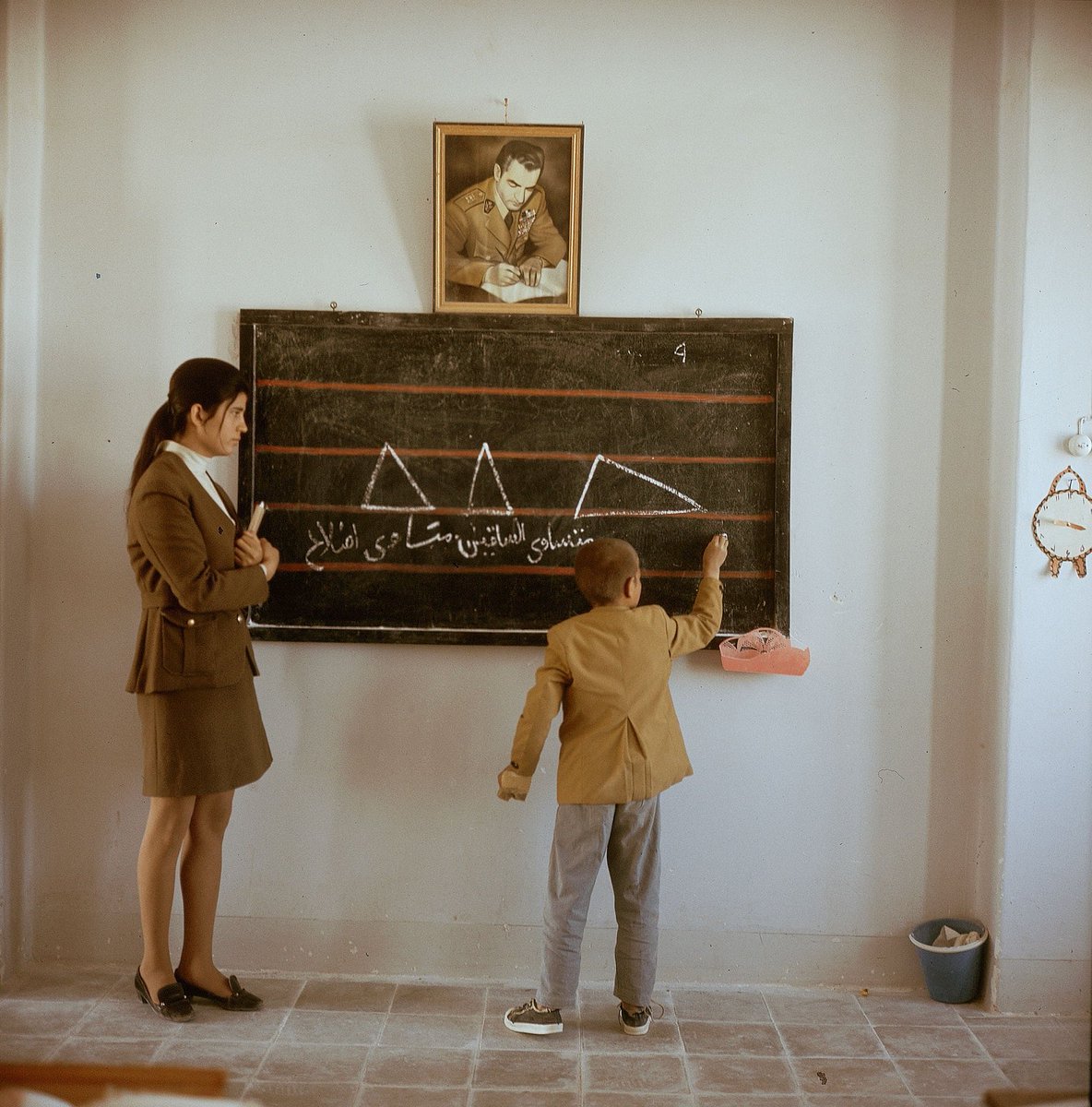 سپاه دانش. 1960 م .
عکاس: پل الماسی.