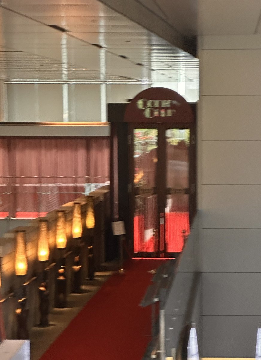 せっかく綿倶楽部の入ってるビルに来てるのに、寄れないの残念～😂
(上のフロアの病院に定期通院してるだけ…🙃)