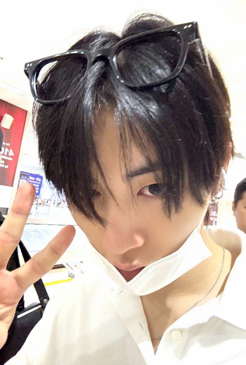 htanesan's tweet photo. Just arrived in the Philippines this month to meet Onedoor. Quick trip but energy’s on point. Old pic but can’t deny I’m looking fine. Keeping it fun and leaving a little charm everywhere I go. https://t.co/VkdJsSOlat