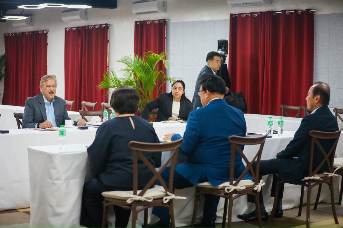 robert mano (@robertmano47) on Twitter photo Senate President Vicente “Tito” Sotto III humarap kina Justice Andres Reyes Jr., Rogelio Singson at Rossana Fajardo ng Independent Commission on Infrastructure. Proseso sa budget insertions tinalakay. (📸Office of Senate President Vicente Sotto III) Senate President Vicente “Tito” Sotto III humarap kina Justice Andres Reyes Jr., Rogelio Singson at Rossana Fajardo ng Independent Commission on Infrastructure. Proseso sa budget insertions tinalakay. (📸Office of Senate President Vicente Sotto III)
