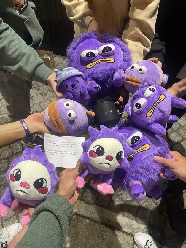 yesterday <a href="/portuguesnads/">Portuguesnads</a> had an incredible meetup 💜🇵🇹

i was planning to go to portugal but because of overlapping events i couldn’t have a chance

but thanks to <a href="/JohnWRichKid/">John W. Rich Kid (Wendy’s Fry Cook)</a> and <a href="/Pr33zey/">Pr33zy</a> i could bring some monad plushies there

i missed u much since the last meetup and hope to