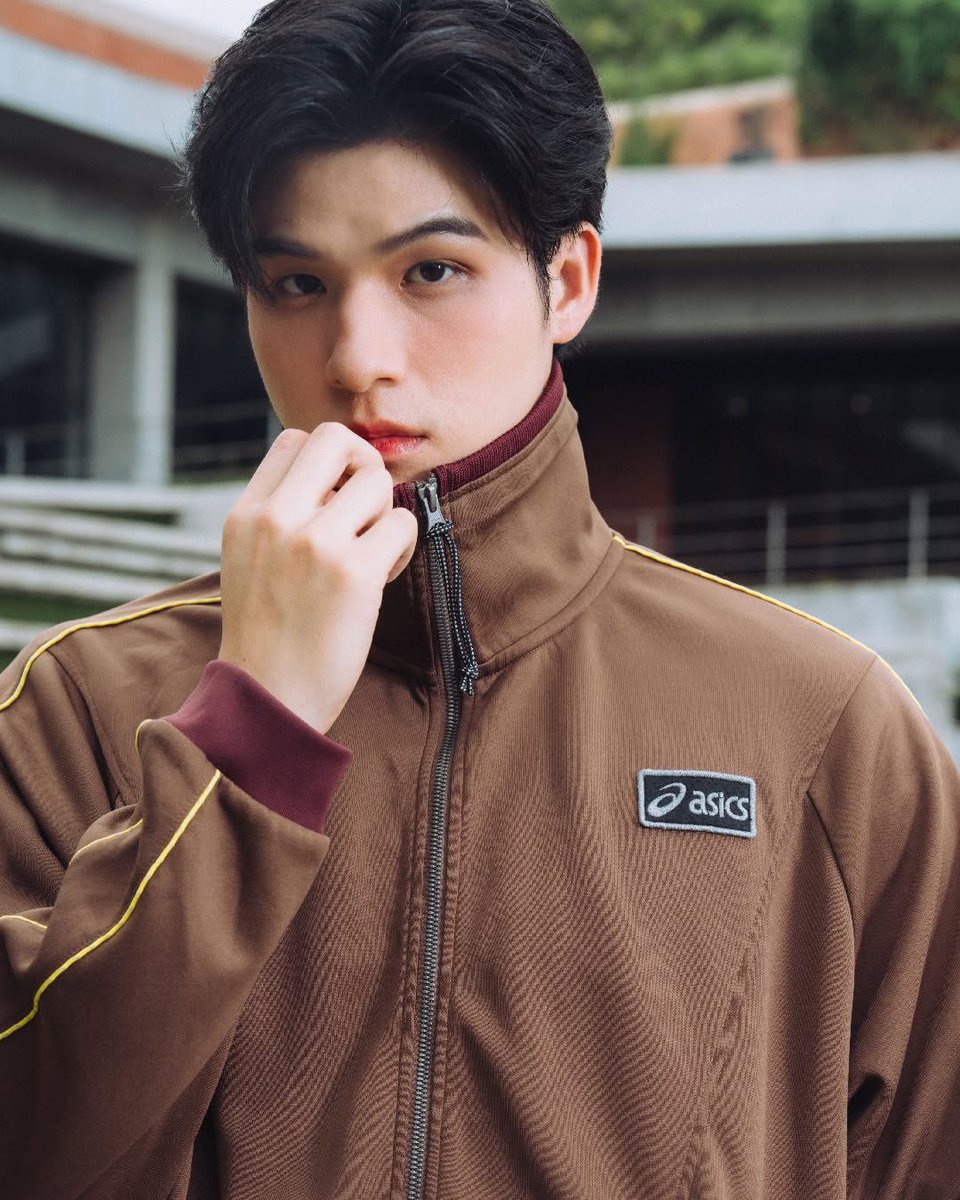 ergoquerencia's tweet image. HE&apos;S SO HOT AAAAAAAAAAA

#ASICSSPORTSTYLETH 
#SoundMindSoundBody
#skywongravee @skywongraveee